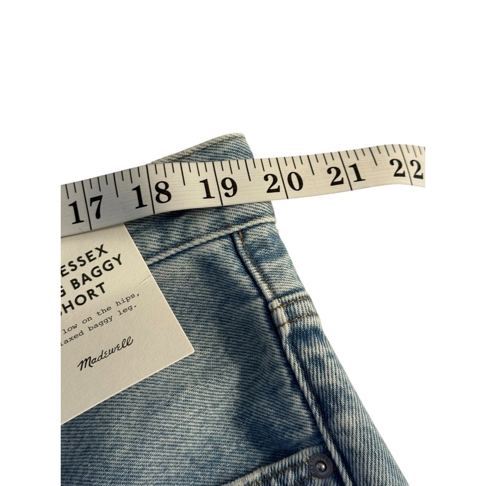 Madewell The Essex Long Baggy Short Londe Wash Denim Raw Hem NU026 Size 16 33 - Picture 7 of 8